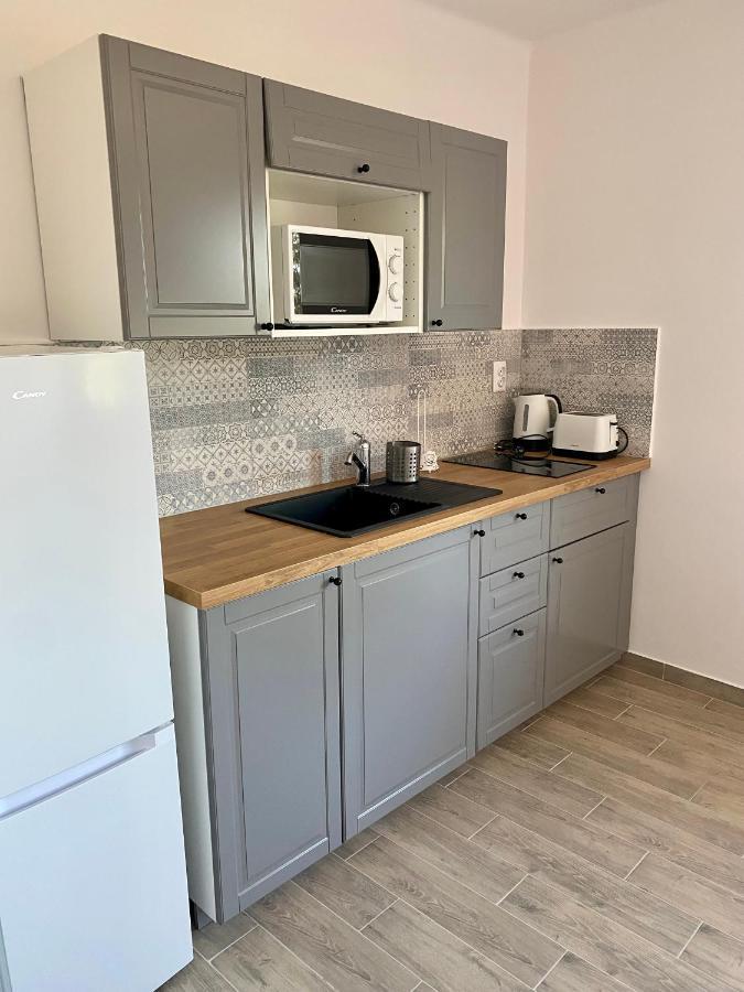 Pacsirta Apartman Grand Эгер Экстерьер фото